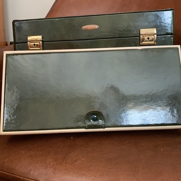 Vintage Patent Leather Train Case-Saks 5th avenue - Picture 8 of 10